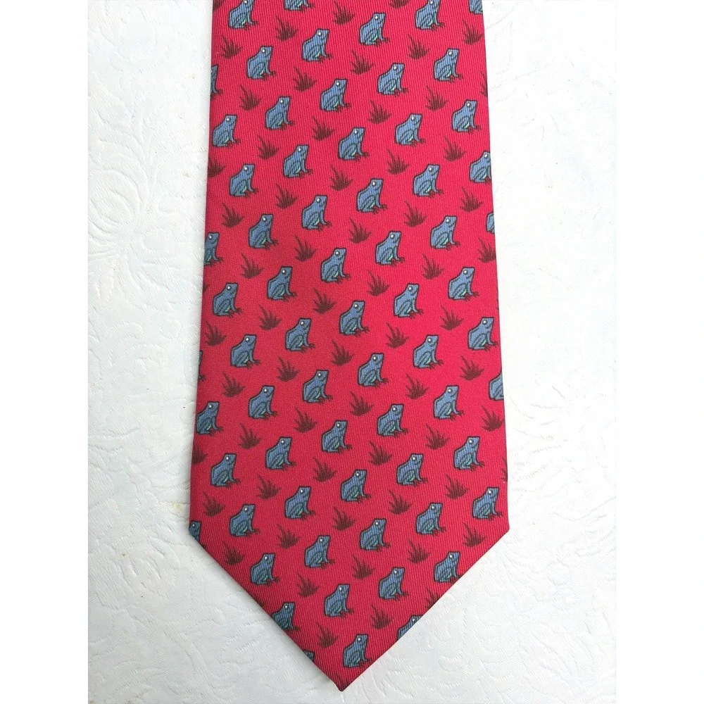 Hermes Paris Silk Tie Red Blue Frog Print Made in France 7257 MA Mens Necktie